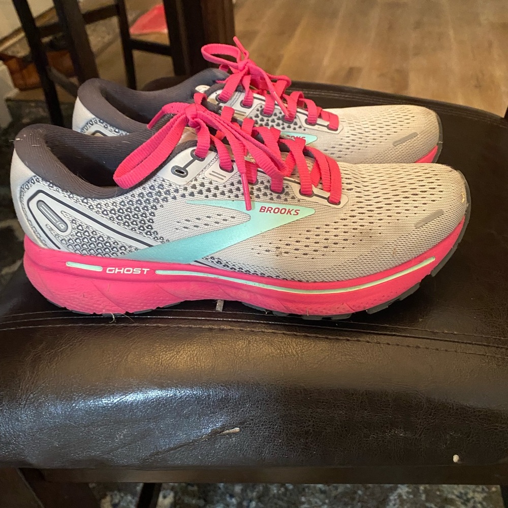 Brooks womens sneakers
